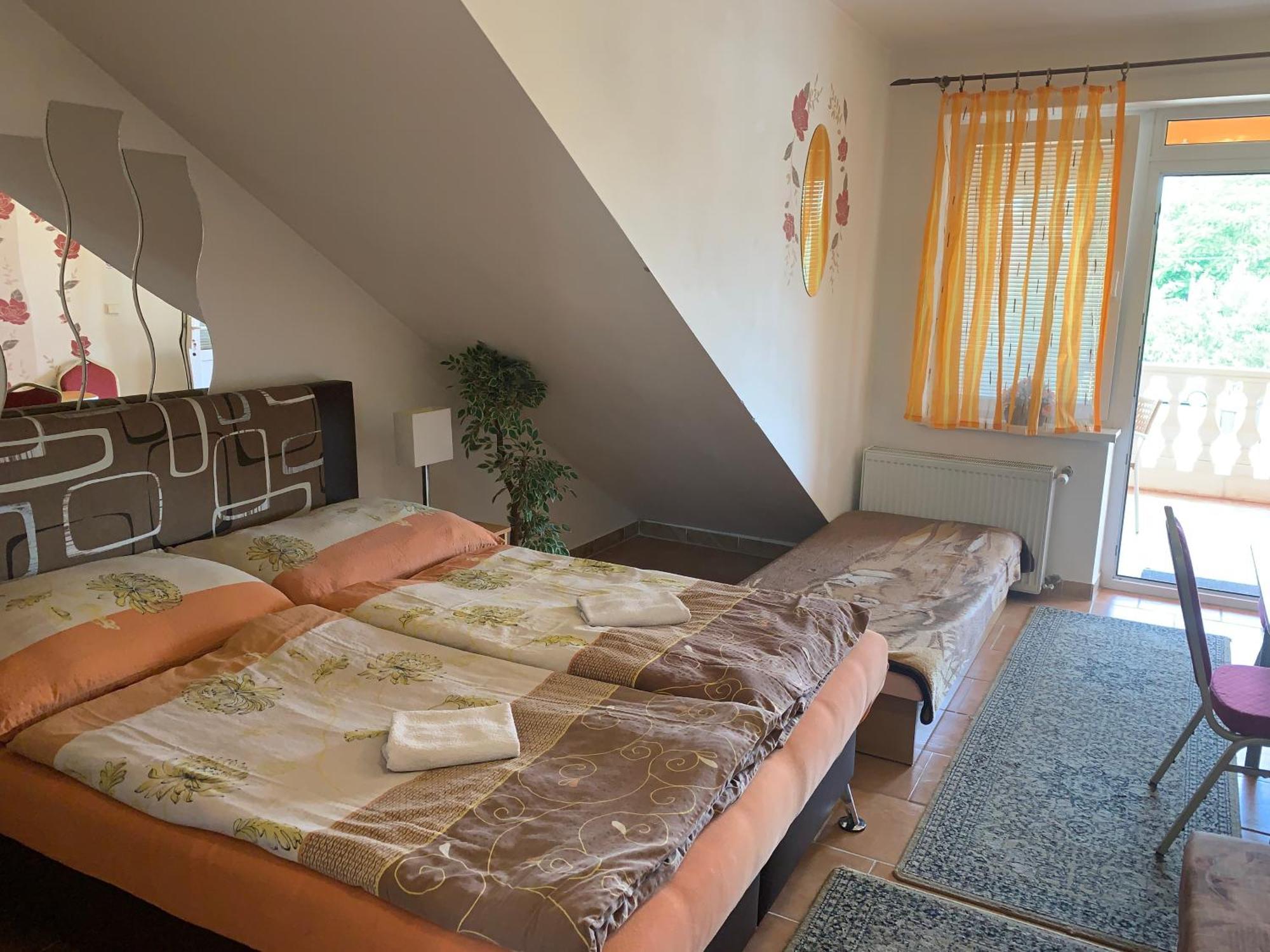 弗洛里达一室公寓旅馆 Štúrovo 外观 照片