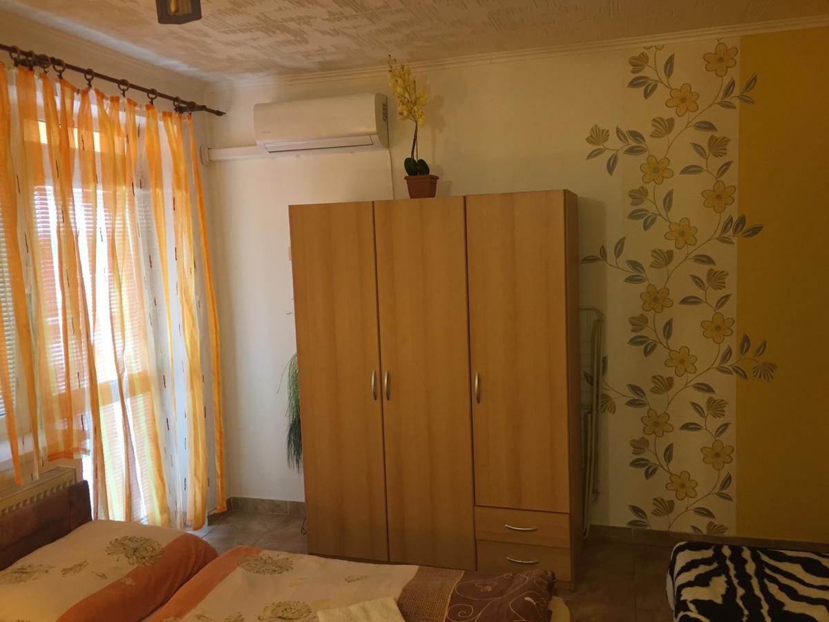 弗洛里达一室公寓旅馆 Štúrovo 外观 照片